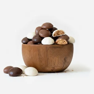 Dreifarbige Kekse in Schokolade