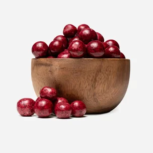 Gefriergetrocknete Johannisbeeren in weißer Schokolade